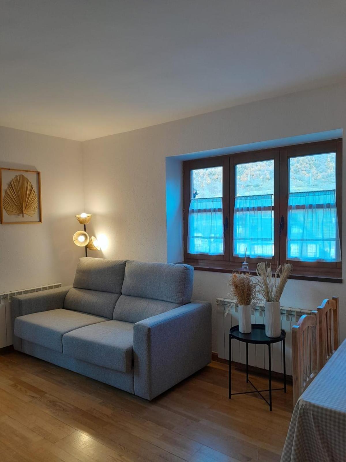 Apartamentos Nevados 24610 Бенаск Екстериор снимка