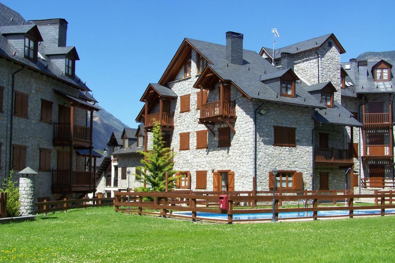 Apartamentos Nevados 24610 Бенаск Екстериор снимка